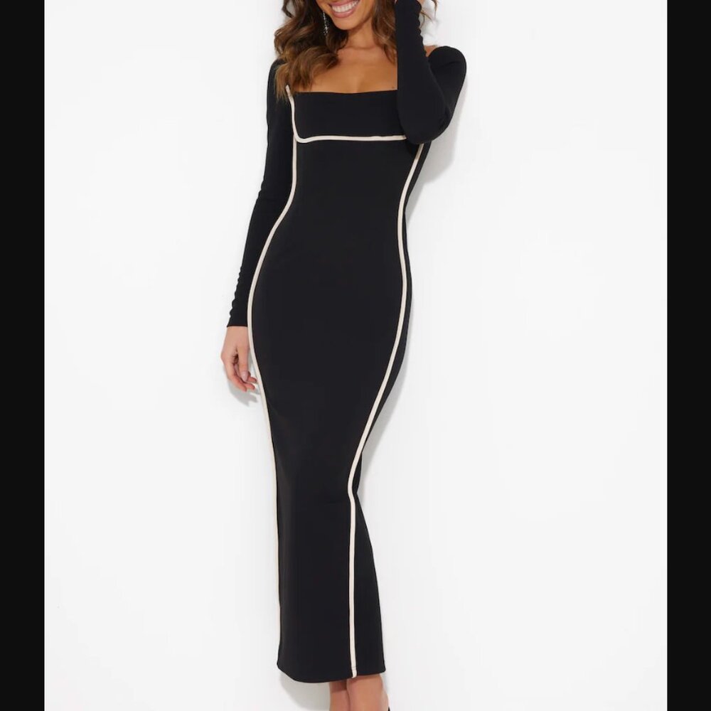 NWT Hello Molly - A-List Glam Midi Dress Black